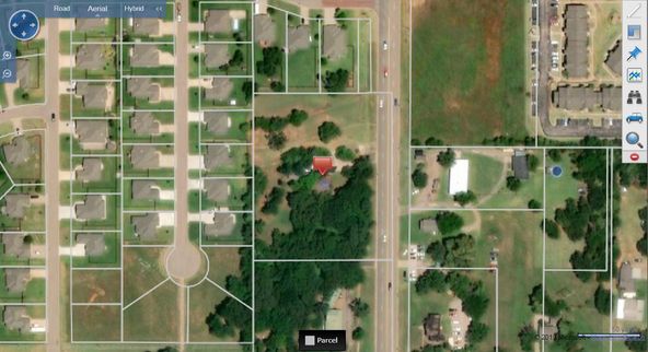 Crume: 3421 S Division St, Guthrie, OK 73044